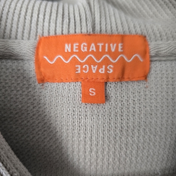 Negative Space Ribbed Hoodie Size Small Beige Cream Sweatshirt Pockets Womens - Picture 3 of 4